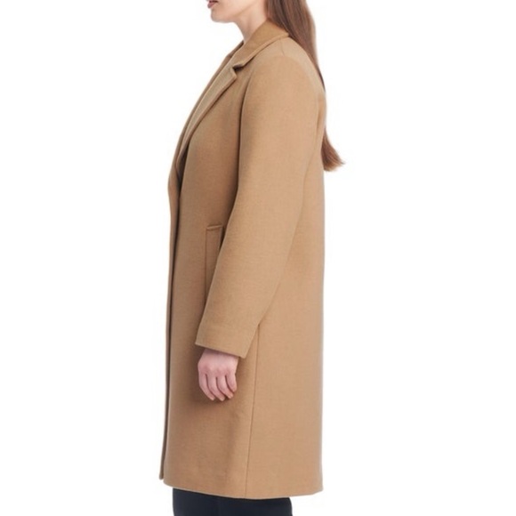 Vince Camuto - Women's Single Breasted
Wool Jacket - Picture 6 of 7